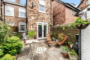 Courtyard- click for photo gallery